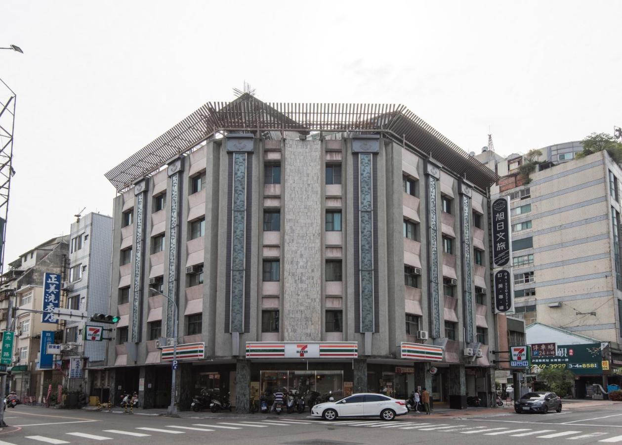 Raise Hotel Taichung Exteriör bild