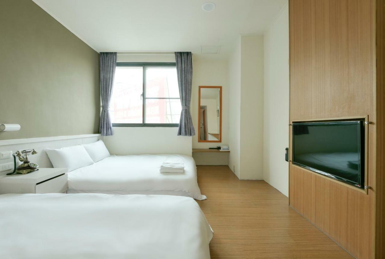 Raise Hotel Taichung Exteriör bild